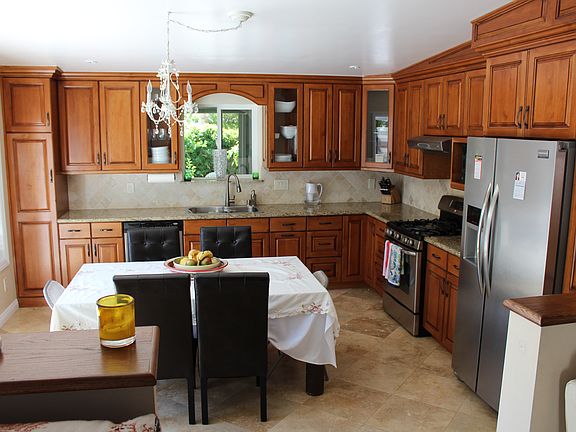 4th image of 8620 Hatillo Avenue
