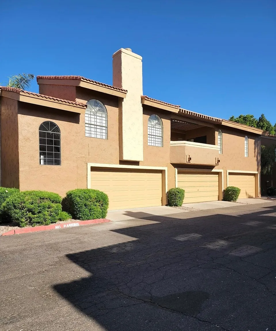 2 bed, 1318 sqft, $2,800 — Photo 1