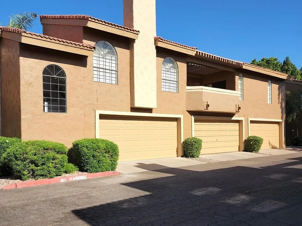 5640 E Bell Rd #1015