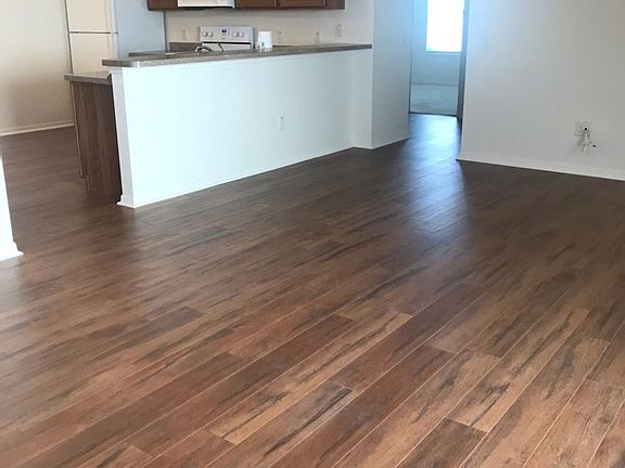 New wood laminate flooring