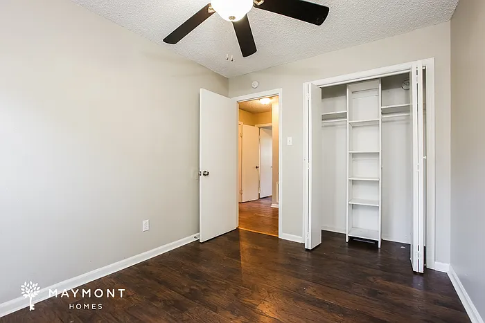 17 Greenbrier Dr — Photo 11