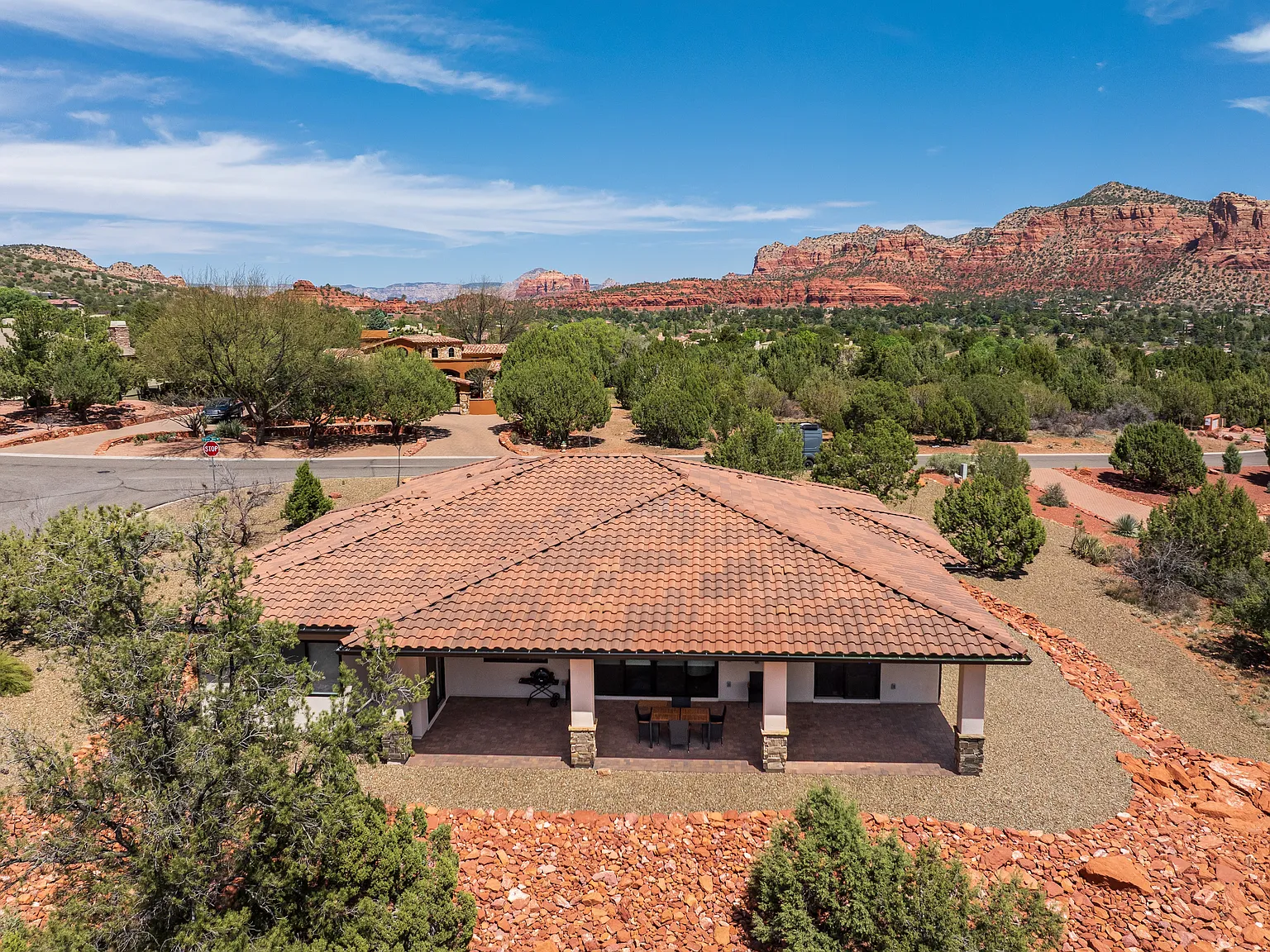 4 bed, 2698 sqft, $6,500 — Photo 3
