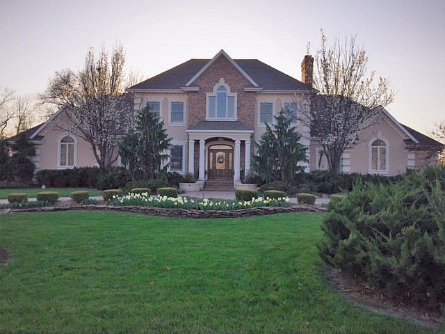 1st image of 3302 Grand Oaks Dr