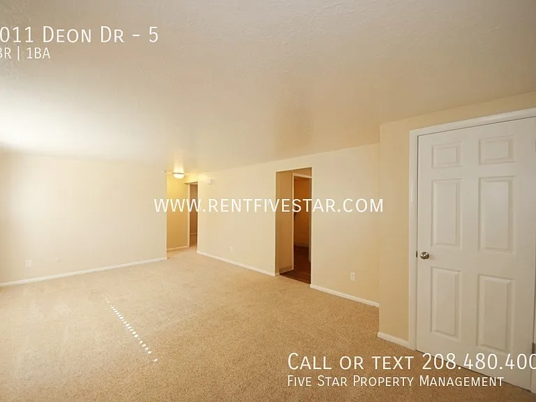 1011 Deon Dr #5 — Photo 4