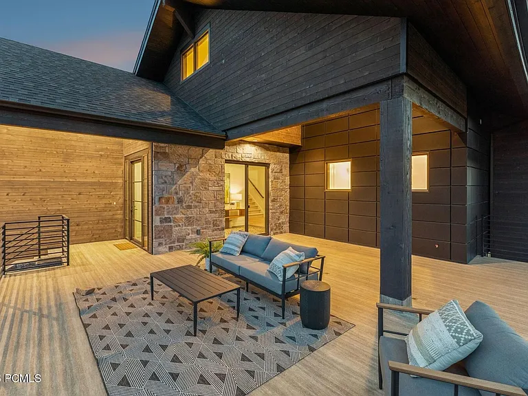 1285 E Lasso Trl — Photo 70