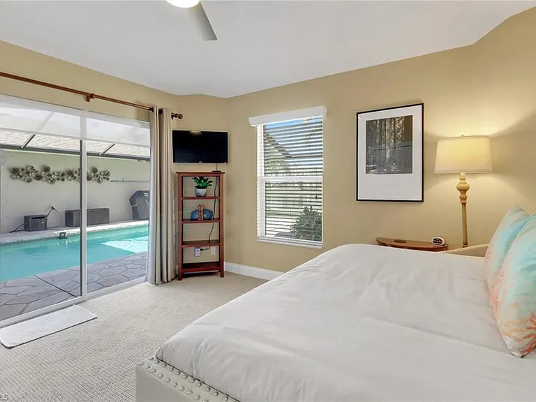 1466 Vintage Ln — Photo 18