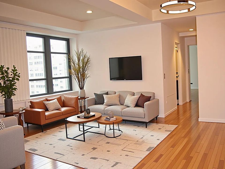 1st image of 43 W 61st St APT 22H