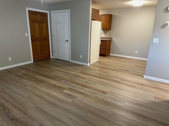 4th image of 1011 Kersten St S #102