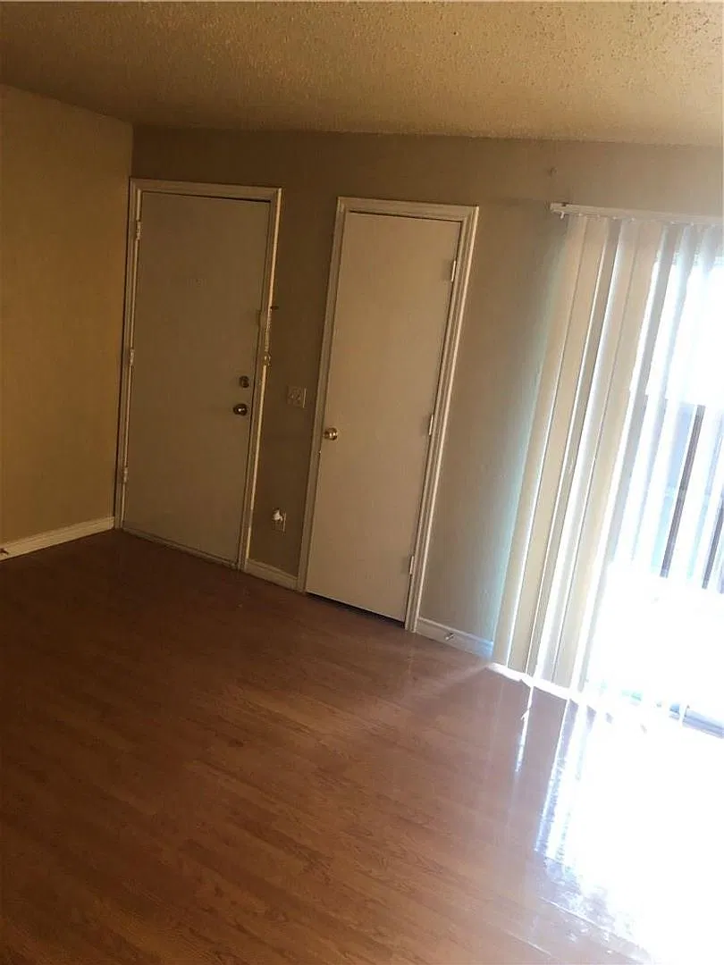 8767 Carroll Circle — Photo 3