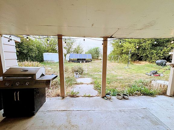 4th image of 9938 Cherry Ln