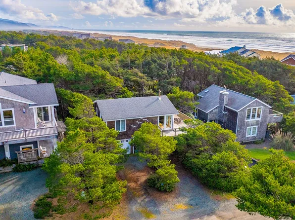 8895 Puffin Ln, Manzanita, OR 97130
