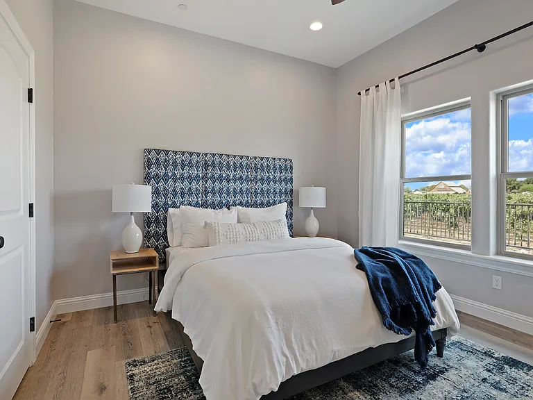 9403 E Jahant Rd — Photo 28