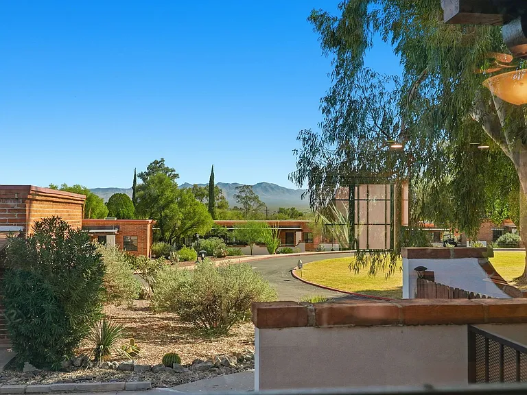 478 S Paseo Madera #B — Photo 31