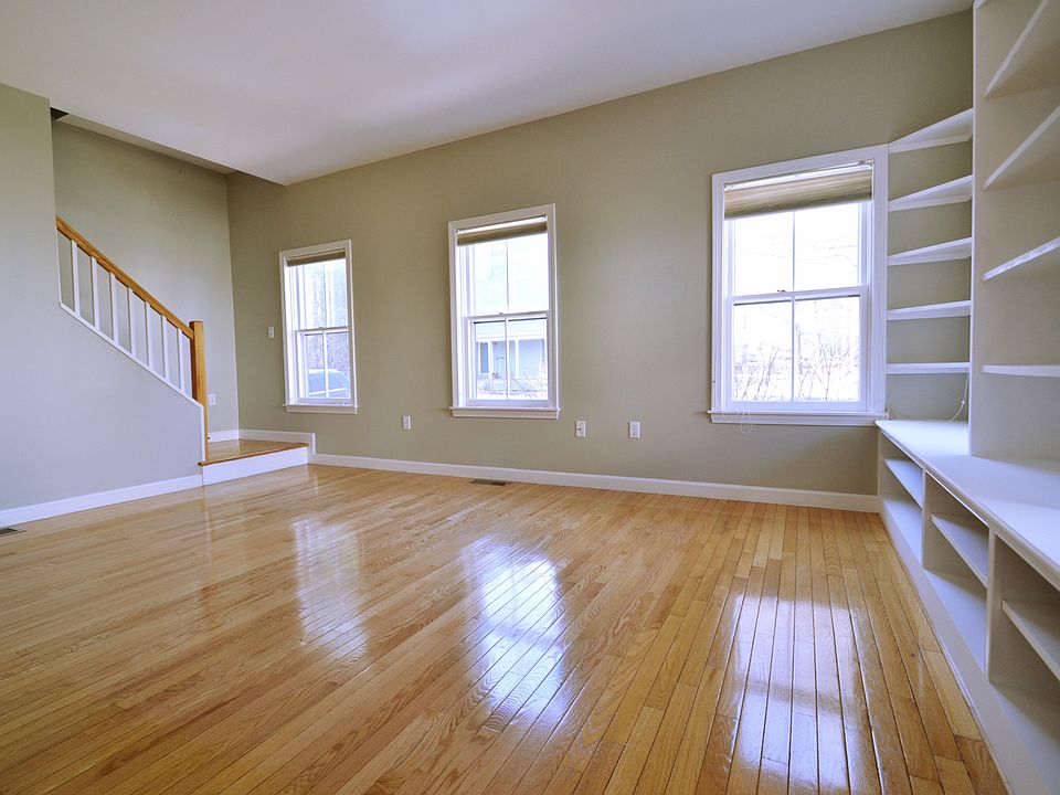 21 S Cmns Lincoln MA Zillow