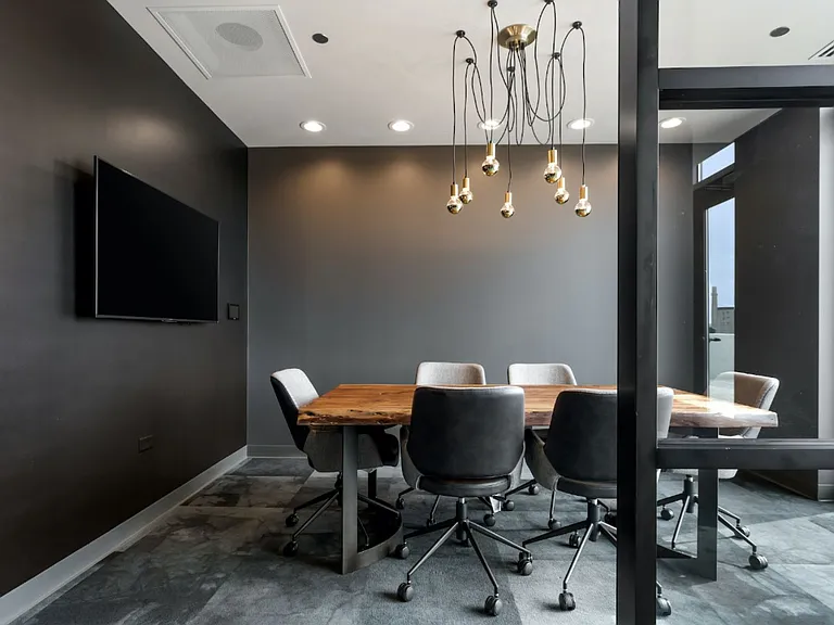 Logan Apartments — Photo 6