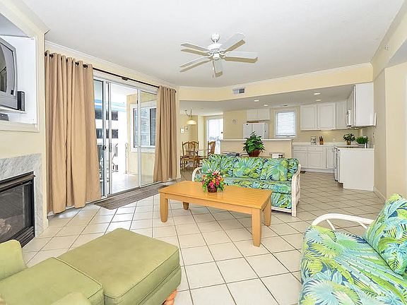 4th image of 12 92nd St Unit 301