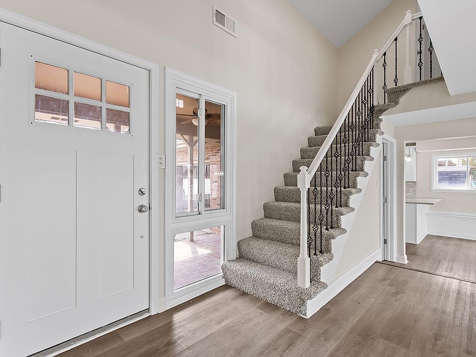 2600 W 59th Pl, Merrillville, IN 46410 | Zillow