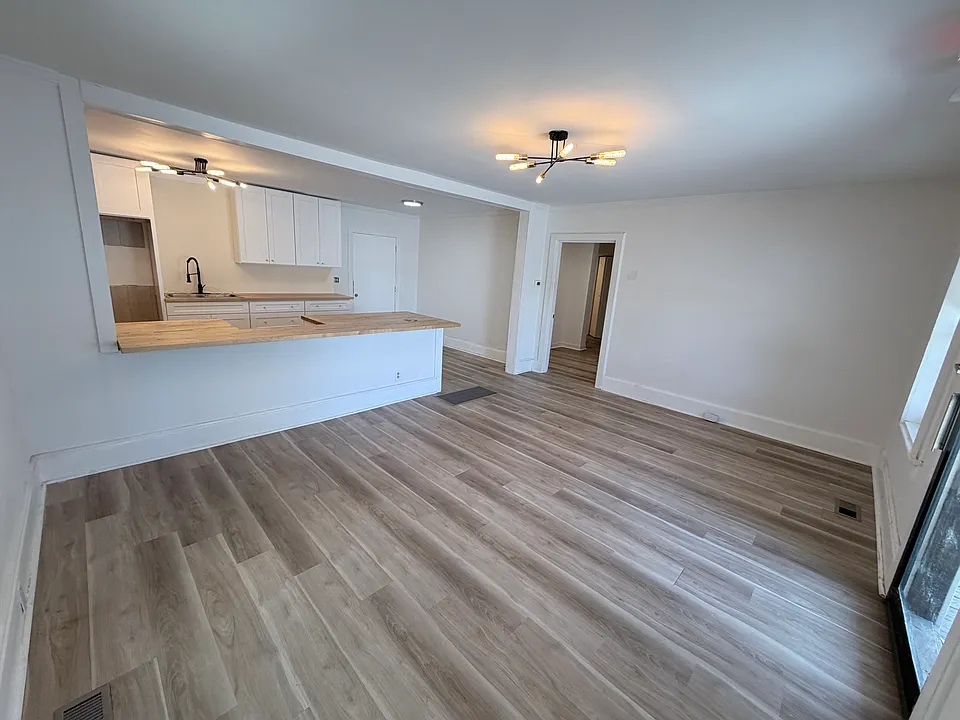 1504 E Ridge Ave #102
