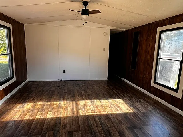 Unit #0 — Photo 2