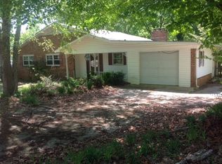 301 Englewood Cir, Starr, SC 29684