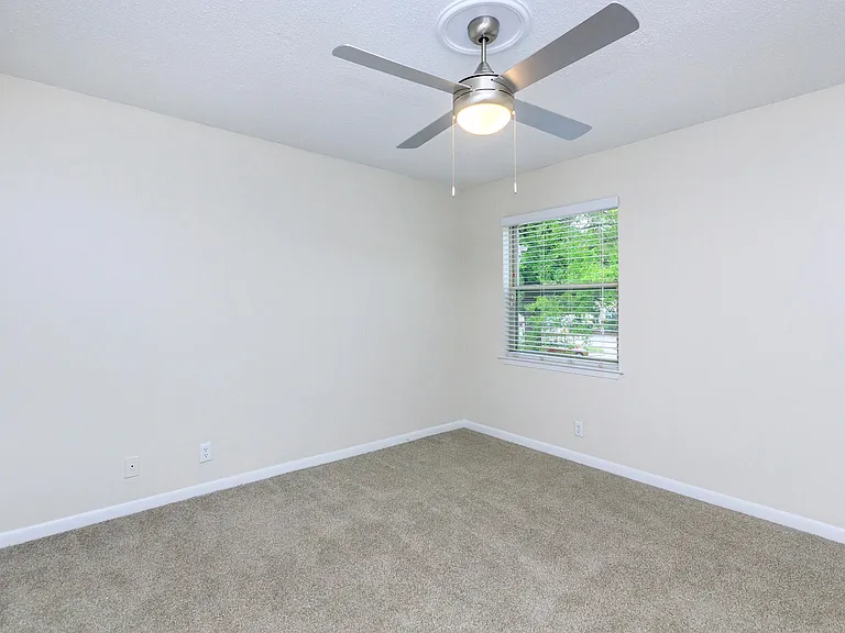 Laurel Ridge Apartments — Photo 59