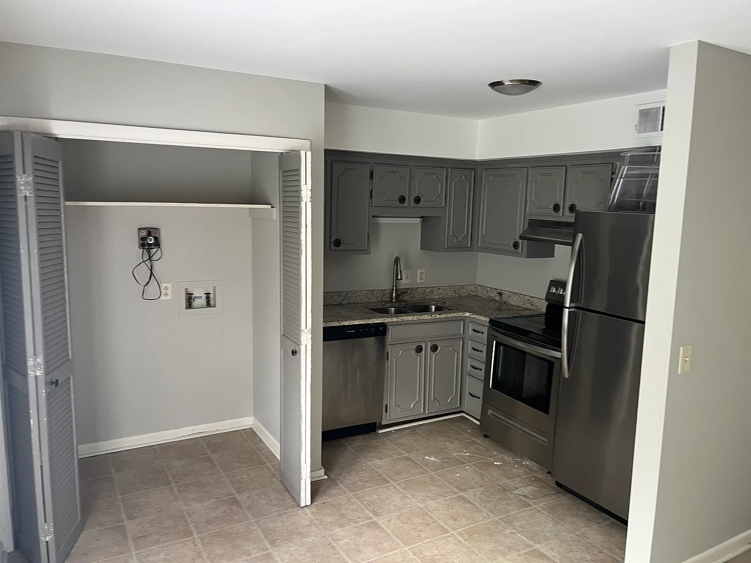 2 bed, 1.5 bath, 960 sqft, $1,250 — Photo 3