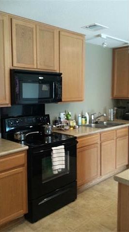 2nd image of 4303 Yellowstone Dr