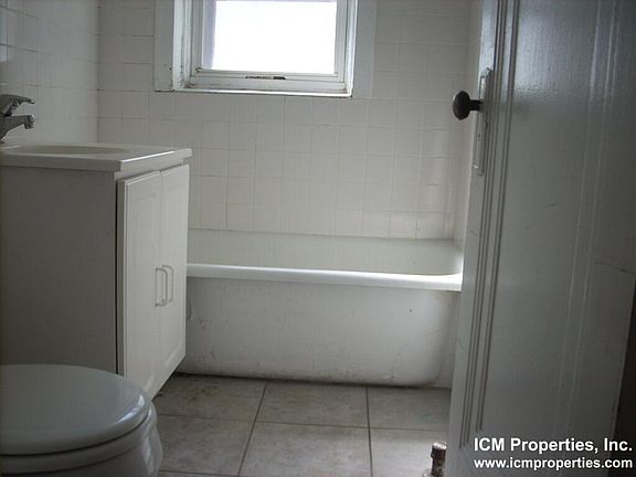 4th image of 5034 N Wolcott Ave #2F