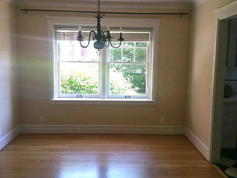 100 W Highland Dr #223 — Photo 2