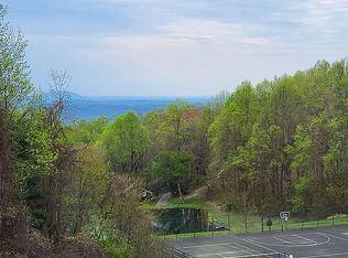 114 Doe Highlands Dr, Hillsville, VA 24343