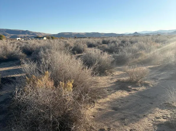 3845 E 7th St, Silver Springs, NV 89429