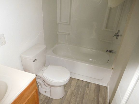 2nd image of 417 N Chapel St #1