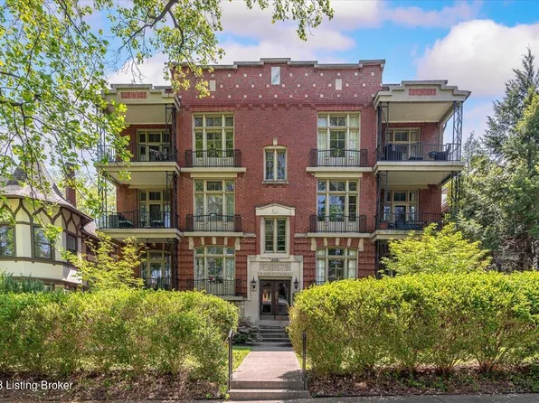 2110 Cherokee Pkwy APT C, Louisville, KY 40204