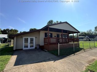 3 Henry St, Ravenswood, WV 26164
