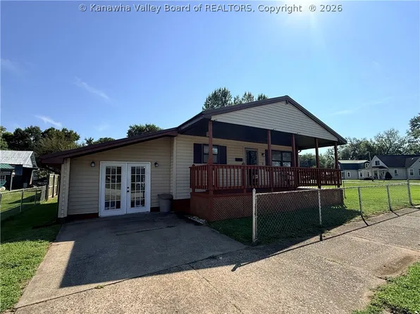 3 Henry St, Ravenswood, WV 26164