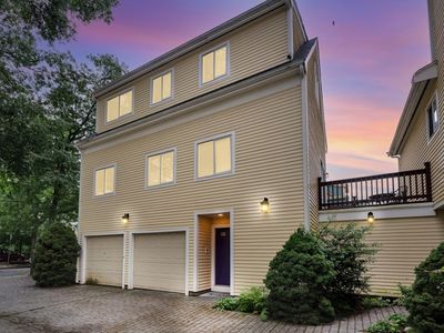 27 Kinnaird St #6, Cambridge, MA, 02139