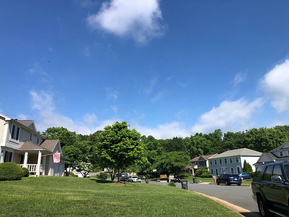 2nd image of 213 Trail Ct
