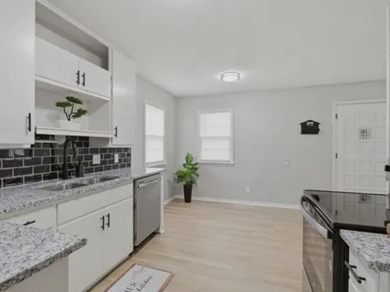 1233 Money St — Photo 10