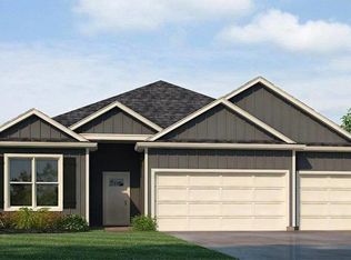 51 Aberdeen Dr, Calera, AL 35040