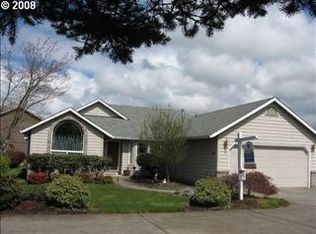 724 N Main St, Newberg, OR 97132