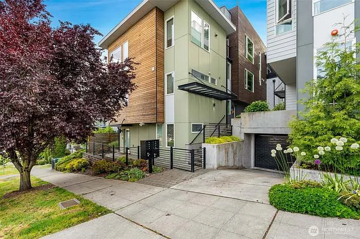 2 bed, 1320 sqft, $4,500 — Photo 3