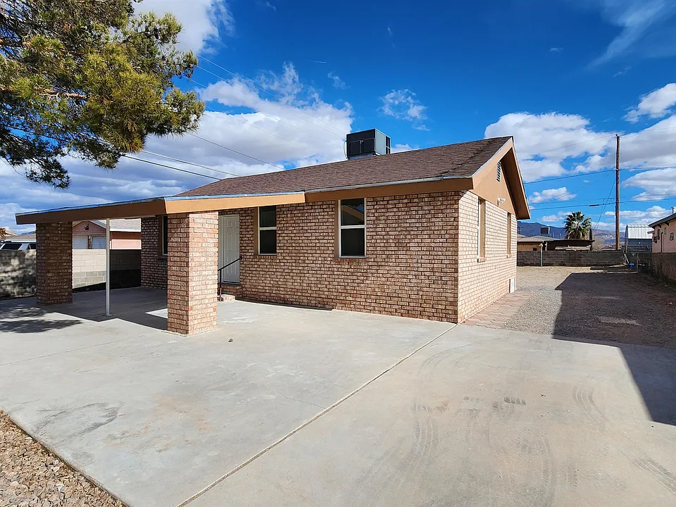 211 Edgewood Dr