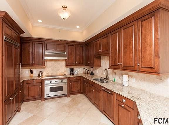 4th image of 200 Ocean Crest Dr APT 842