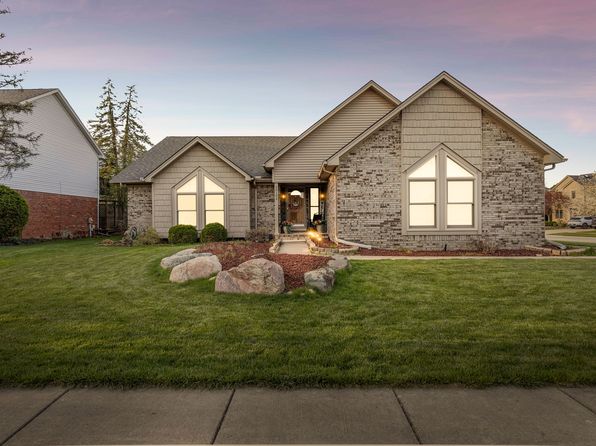 20185 Bayfield Dr, Clinton Township, MI 48038