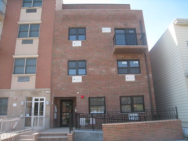 1st image of 2578 38th St APT 4