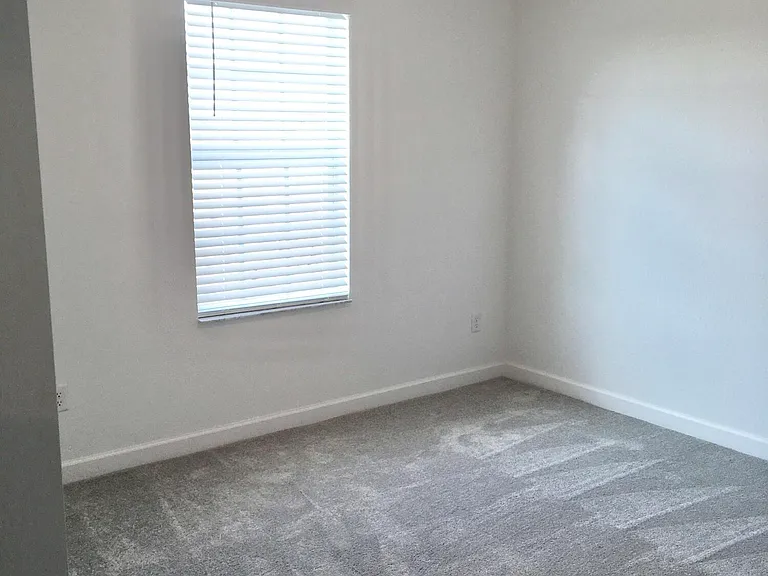 12226 SW Roma Cir — Photo 13