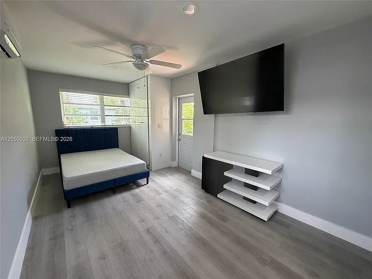 7889 NW 174th St #STUDIO — Photo 2