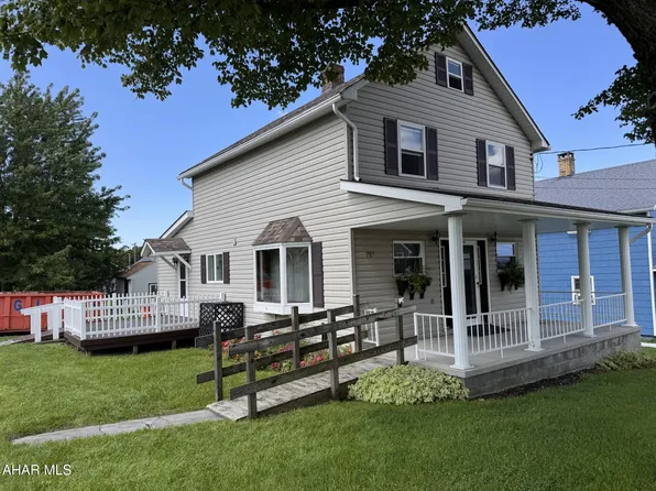 761 7th St, Colver, PA 15927
