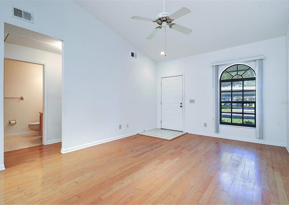 Carmel Of Bryn Mawr Condominiums 2749 Countryside Blvd Clearwater FL