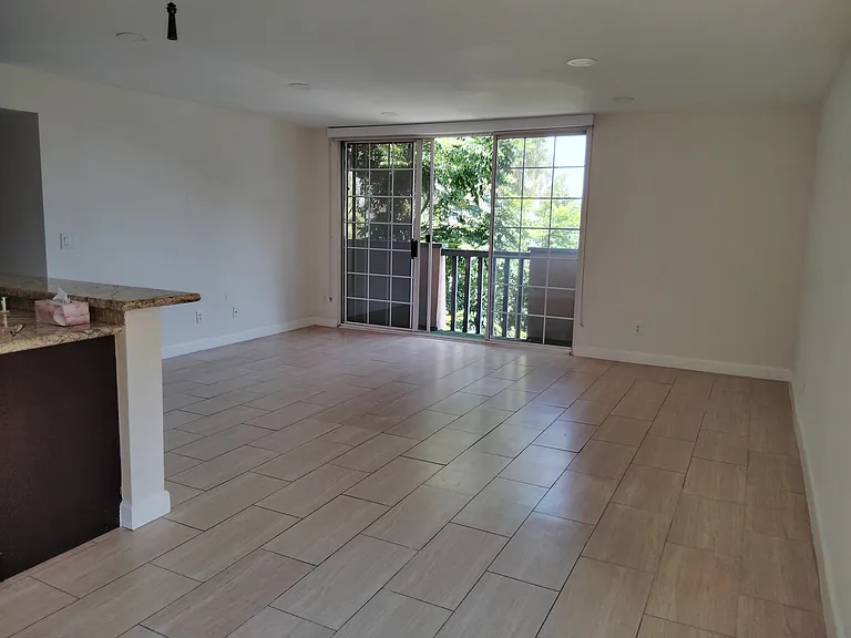 18640 Collins St #201 — Photo 19